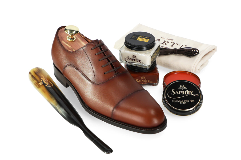 Brown Hartt Leather Shoe with Saphir Shoe Care Cream 