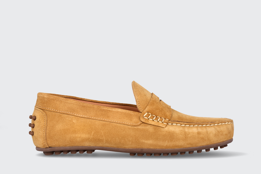 A tan men's miles driver loafers from the Hartt Shoe Company