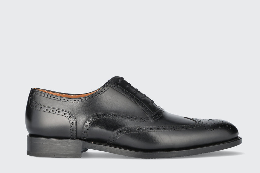 A black leather oxford dress shoe from the Hartt Shoe Company